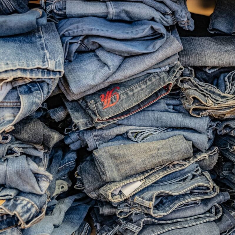 Bridge&Tunnel Upcycling Jeans spenden Material