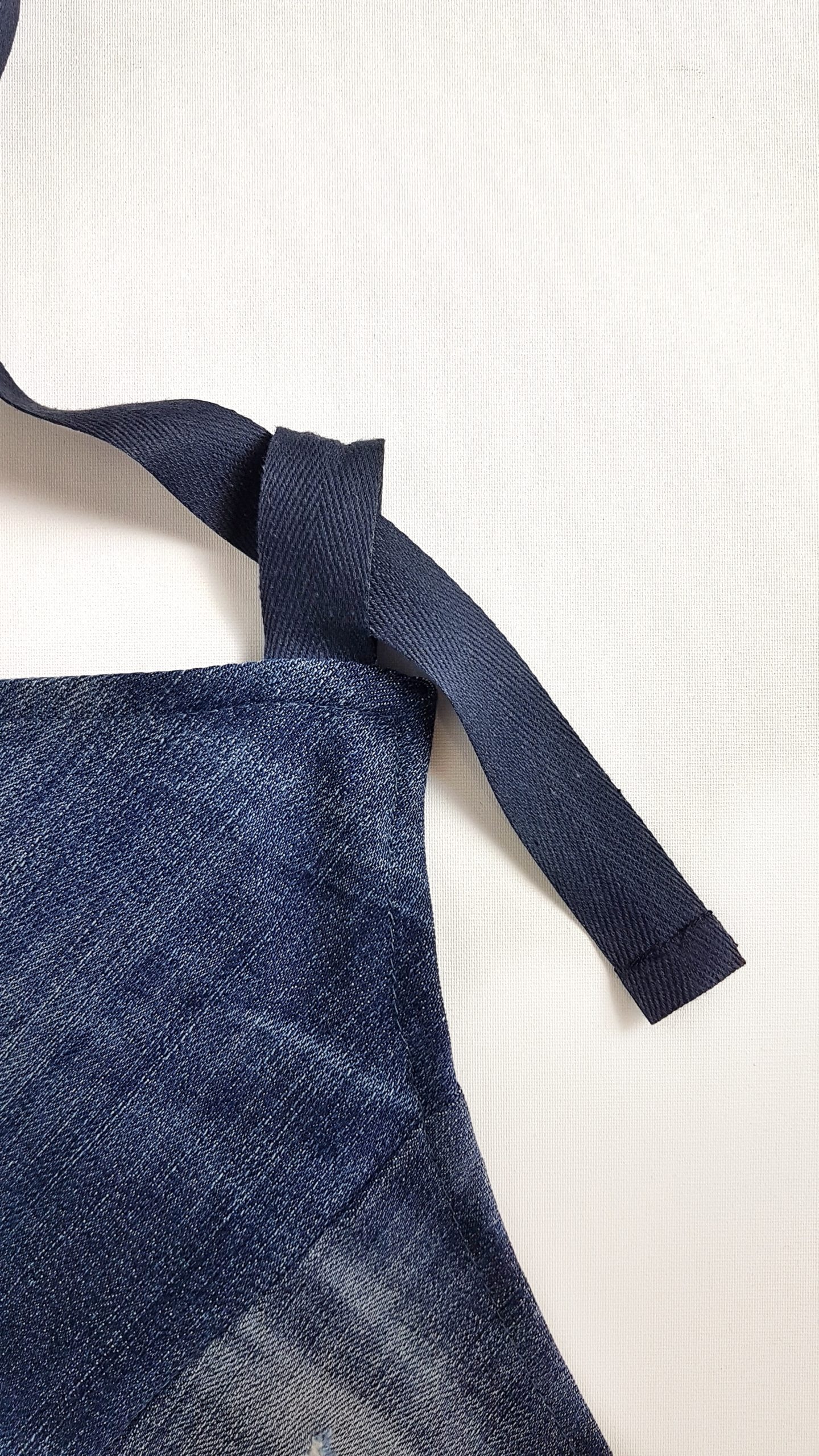 Schürze lang mit Latz