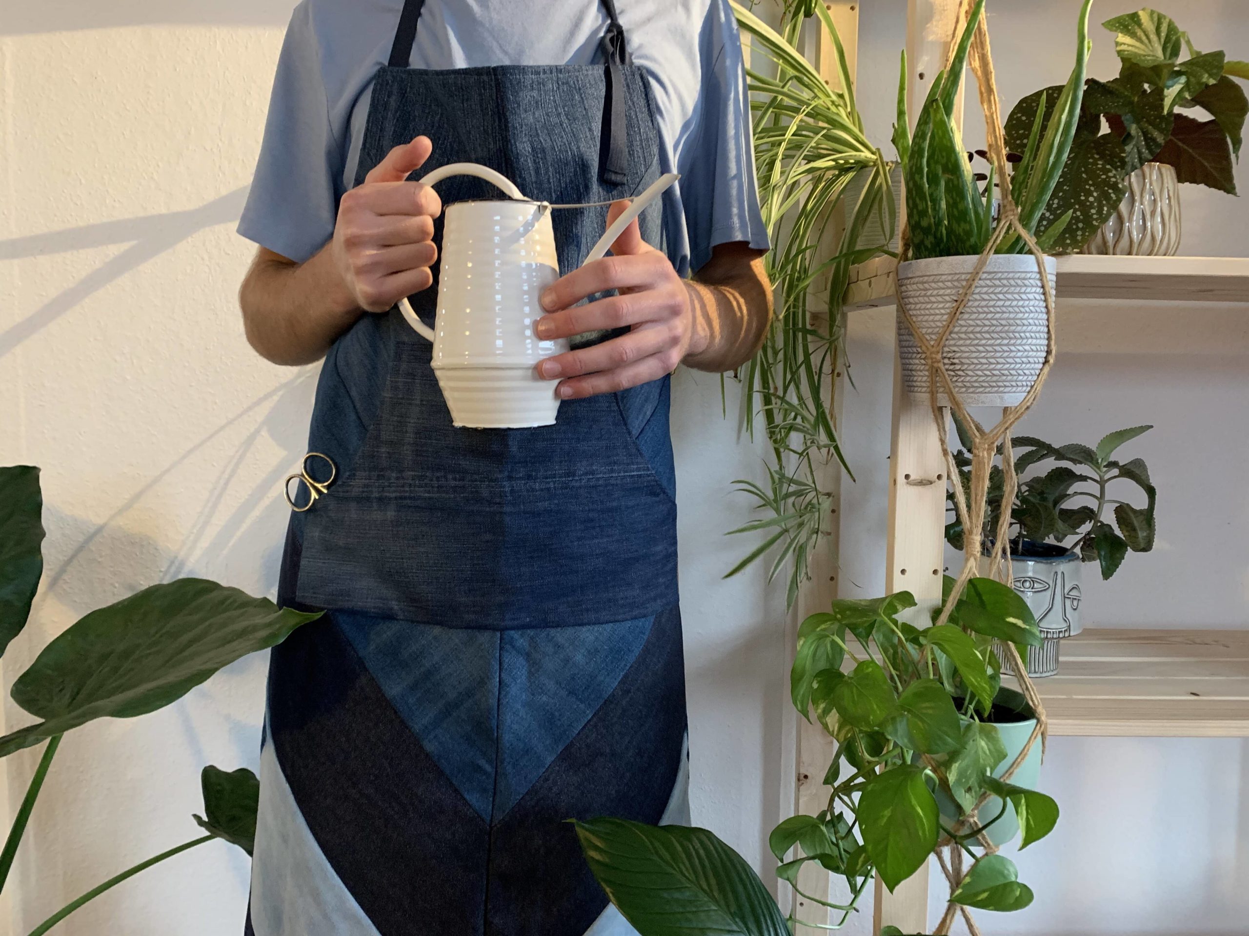 Schürze lang mit Latz