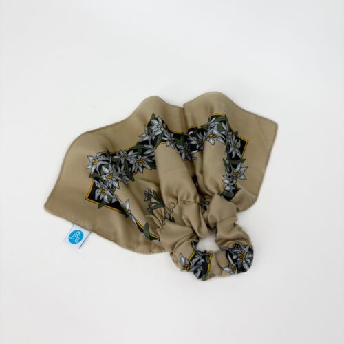 Scrunchie Remix mit Tuch