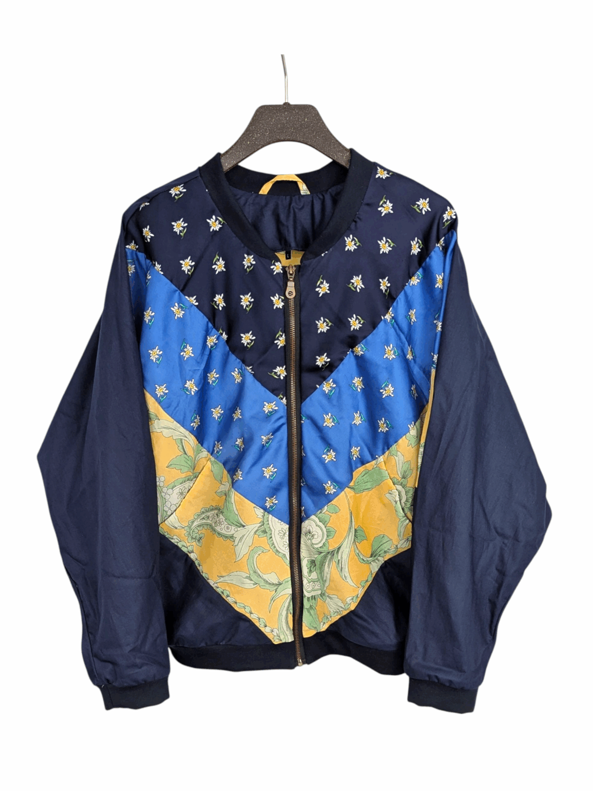 Blouson aus Tüchern, Vorderansicht