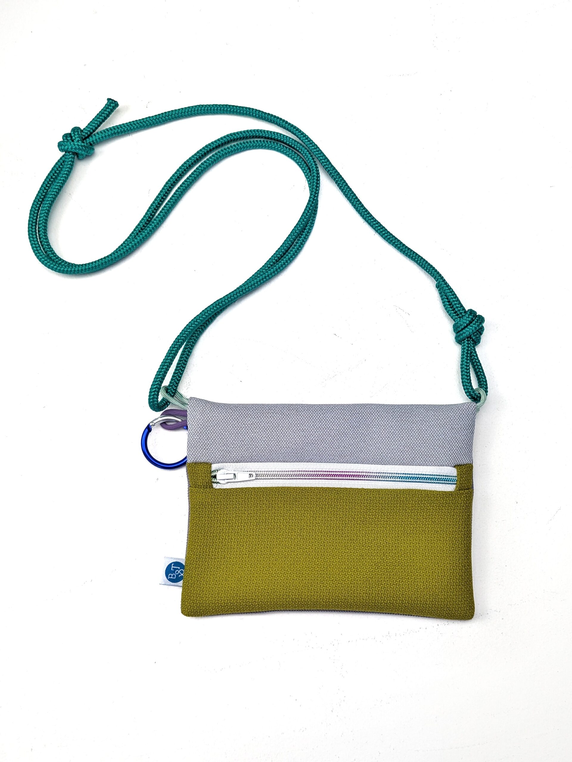 sling bag Nizza Vorderseite mauve oliv